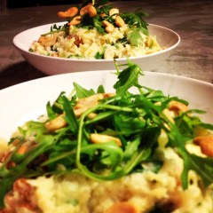 knolselderijstamppot met cashews en rucola